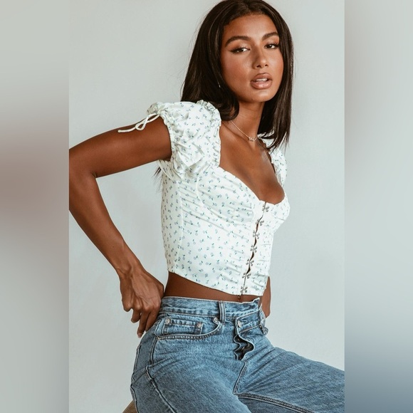 Princess Polly Top Women’s Size 8 US Light Yellow Lilac Floral Crop Puff Sleeves - Picture 8 of 15